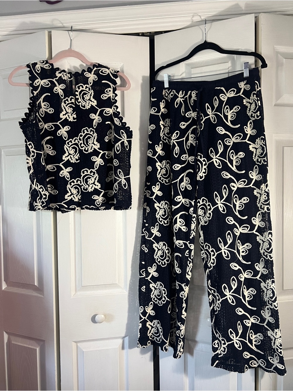 Solitaire Navy and Cream Crochet Top with Floral Swirls - Picture 10 of 10